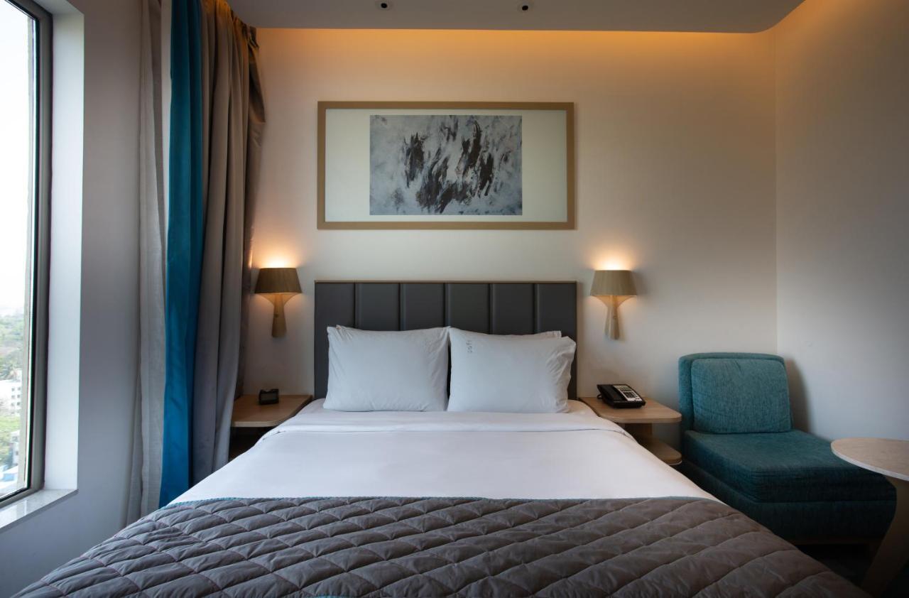 홀리데이 인 벵갈루루 레이스코스 호텔 외부 사진 A room at the hotel